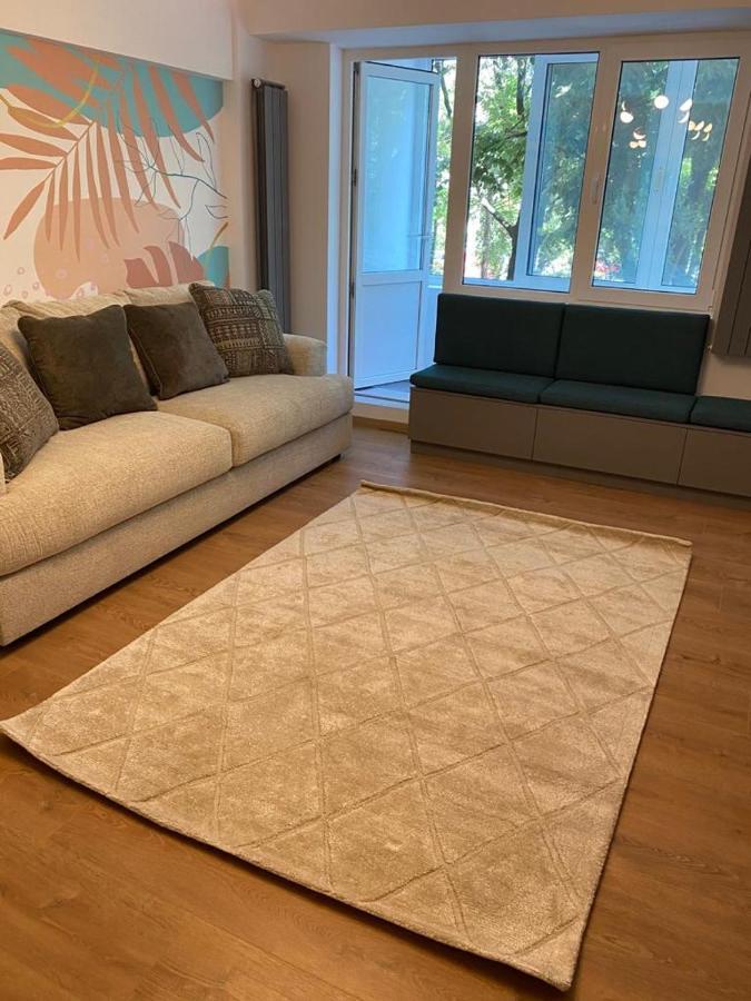 Mery Luxury Apartment Galaţi Eksteriør billede