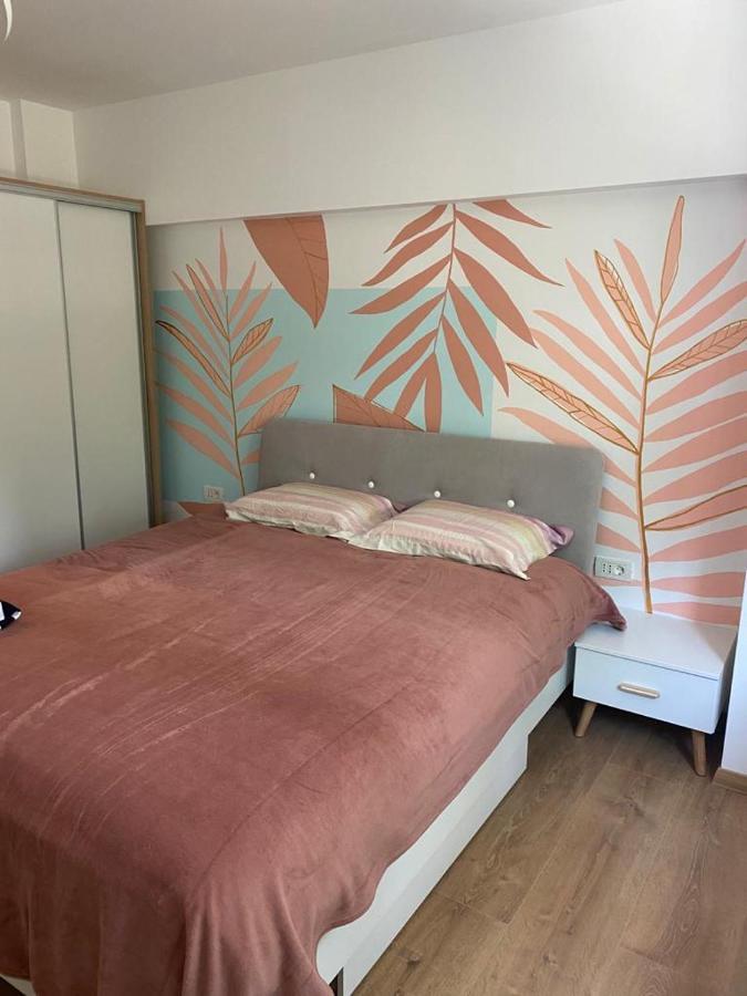 Mery Luxury Apartment Galaţi Eksteriør billede