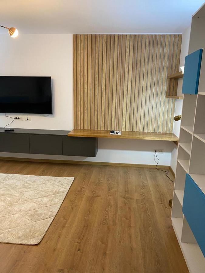Mery Luxury Apartment Galaţi Eksteriør billede